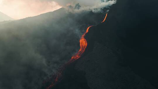 航拍冰岛活火山 岩浆涌动