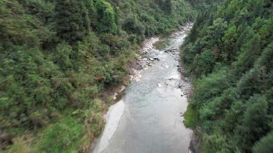 乡村大山里的溪流 森林 天空 宣传片素材