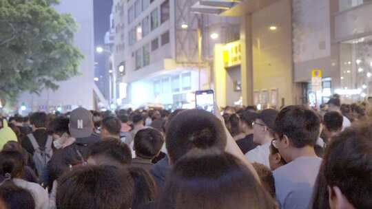 香港跨年夜人头蹿动街景