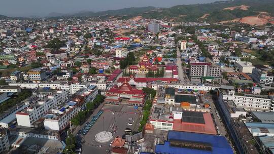 云南德宏瑞丽市姐告口岸国门景区航拍景观