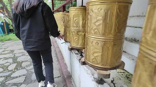 转经筒升格信仰寺庙视频素材模板下载