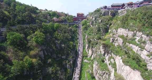 泰山十八盘南天门天街中天门泰山山景山脉