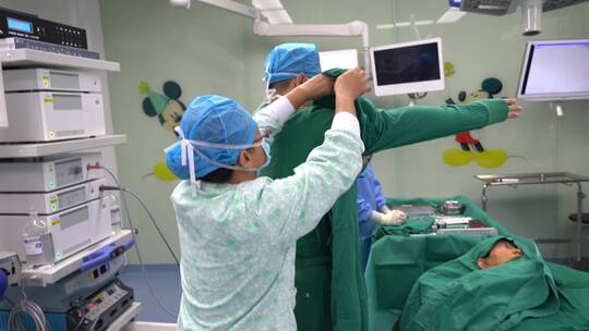 手术医生 术前准备1 4k 30fps视频素材模板下载