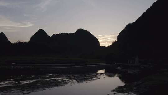 广西鹅泉河风景区日出航拍4K视频