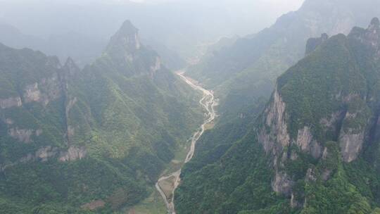 旅游景区湖南张家界蜿蜒盘山公路航拍