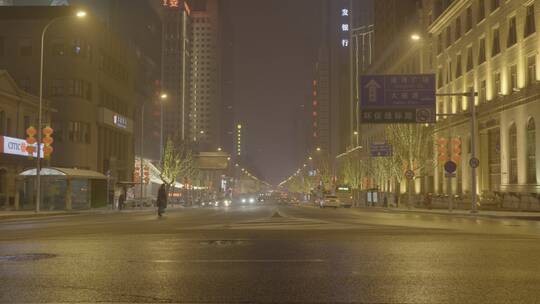 大连中山区人民路地面夜景交通