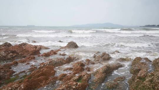 实拍 礁石 大海 海浪 浪花