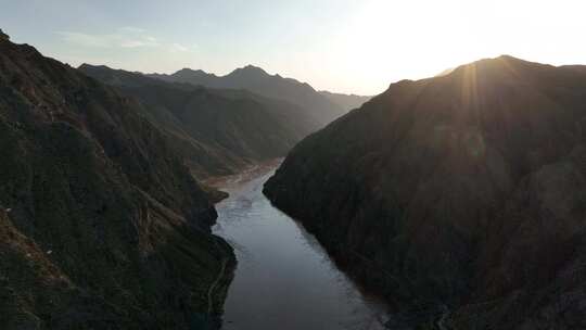 甘肃白银黑山峡与黄河