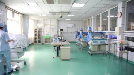 医院NICU新生儿重症监护室横扫视频素材模板下载