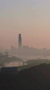 武汉城市清晨迷雾竖屏航拍