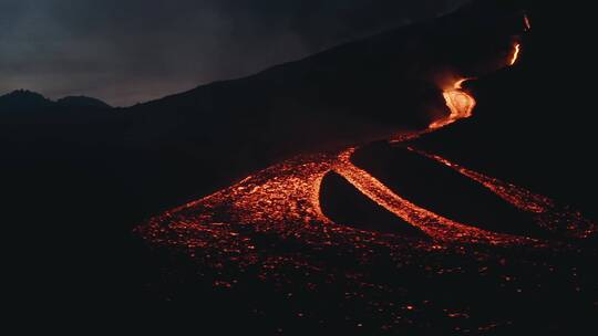 航拍冰岛活火山 岩浆涌动