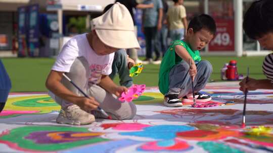 商场国庆中秋活动，儿童绘画超级“月饼”