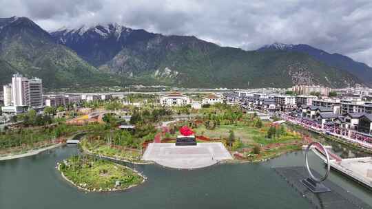 西藏林芝市民族团结广场城市建筑风光航拍