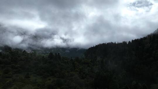 雨崩村航拍