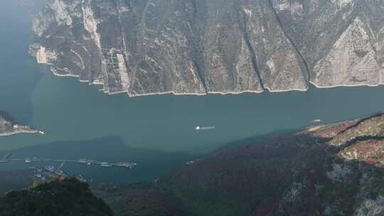 长江三峡巫峡红叶