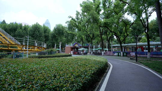 武汉中山公园游乐场