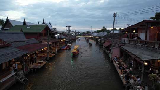 泰国曼谷安帕瓦水上市场航拍风光