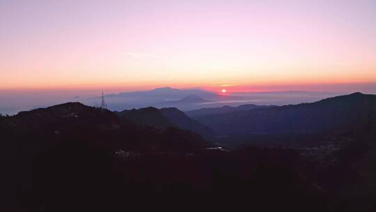 印尼布罗莫火山日出航拍