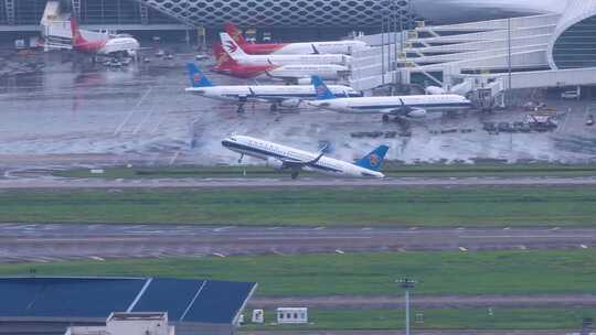 深圳机场起飞的南方航空客机