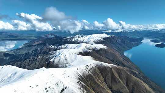 新西兰徒步瓦纳卡湖和哈威亚湖雪山湖泊草原