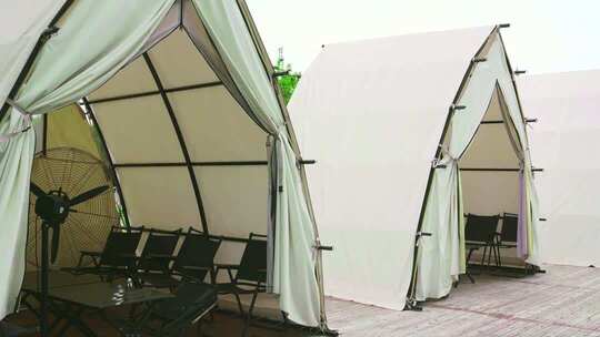 户外露营帐篷及内部布置