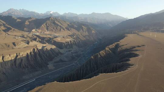 航拍新疆旅行独山子大峡谷