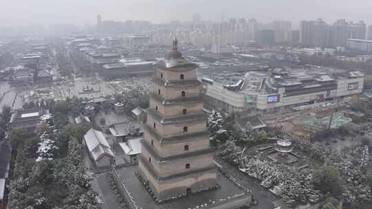 雪中的西安大雁塔雪景