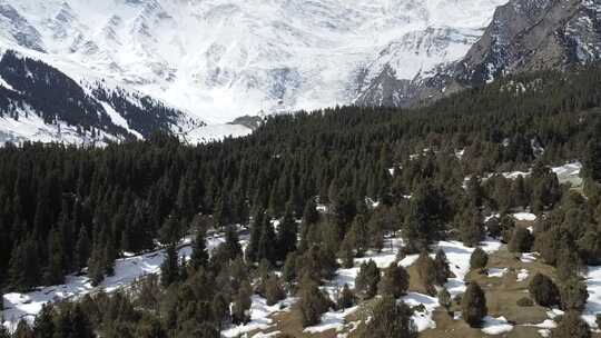 航拍新疆南疆帕米尔高原大气雪山冰川景色