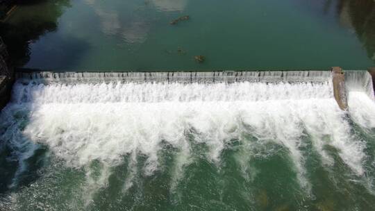 航拍流水堤坝瀑布视频素材模板下载