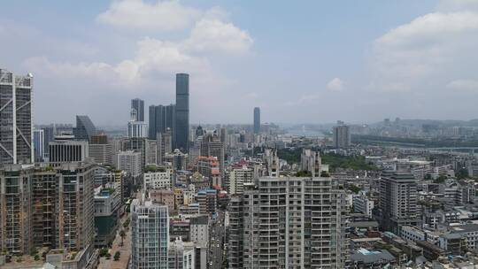航拍广西柳州城市高楼地王大厦地标建筑视频素材模板下载