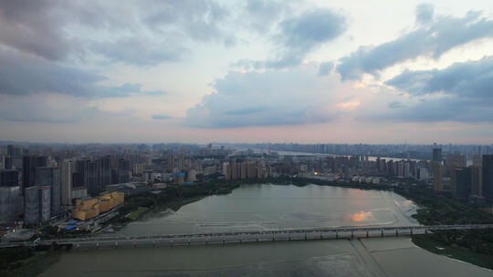 航拍武汉城中湖沙湖湖景晚霞落日天空