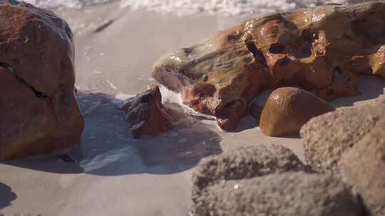 海水海浪浪花翻滚