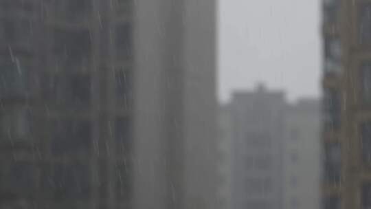 城市大雨与高楼的虚景