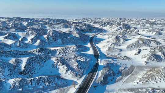 冬季新疆公路航拍视频素材模板下载