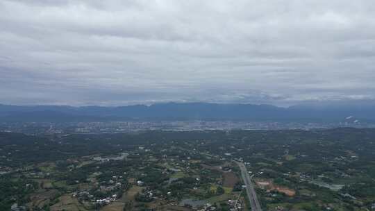 远眺江油、沃野山川