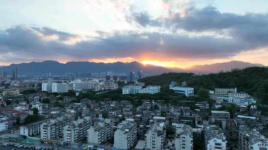 航拍福建福州仓山区高空云雾风光