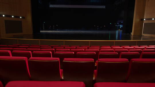 轨道移动拍摄剧场观众席座位视频素材模板下载