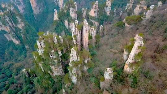 航拍张家界天子山秋天的风景