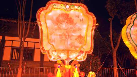 传统中式花灯夜景