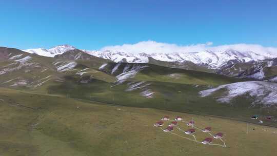 航拍青藏高原青海祁连山脉天境祁连雪山雪景