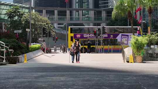 香港中环过马路行人