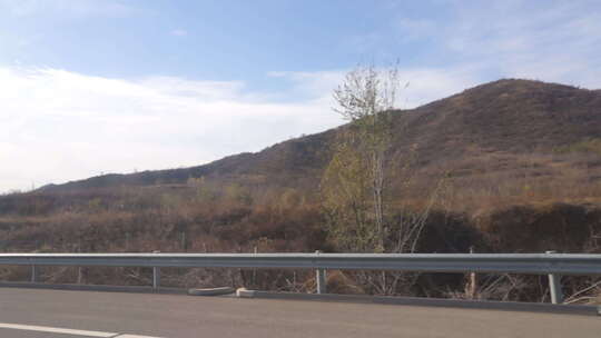 风景 沿途 高速公路 大山 秋天