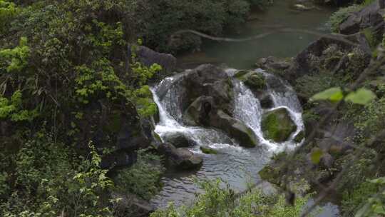 C湖南花垣景观山石流水