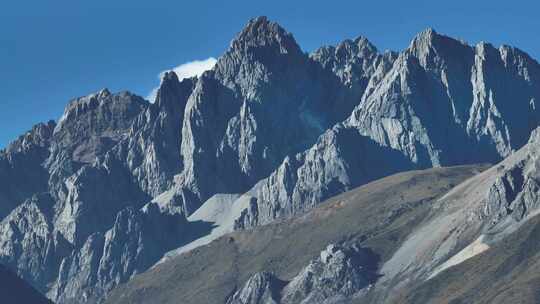 甘孜藏族自治州甘孜县格萨尔王城卓达雪山