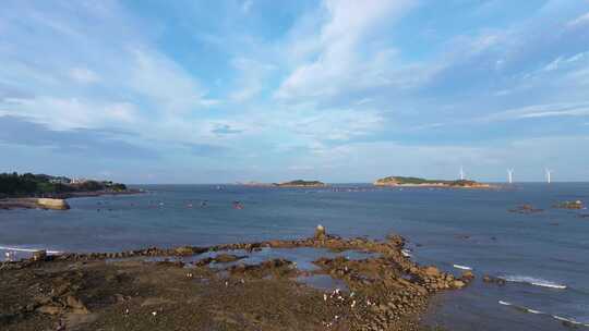 航拍平潭北部湾海上风电场夕阳火烧云鱼排