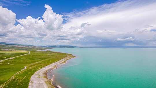 8K壮丽青海湖自然风光海天相接航拍延时