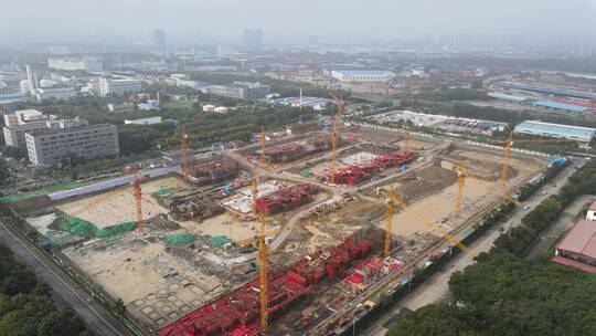 上海建筑工地暴雨建筑工地积水4K航拍