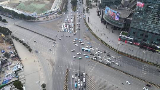 贵阳长岭南路十字路口交通