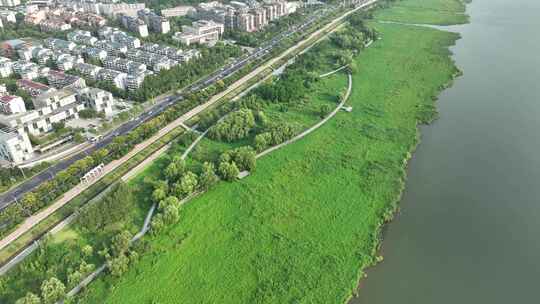 长沙湘江航拍江滩公园江滨湿地绿色植物草地