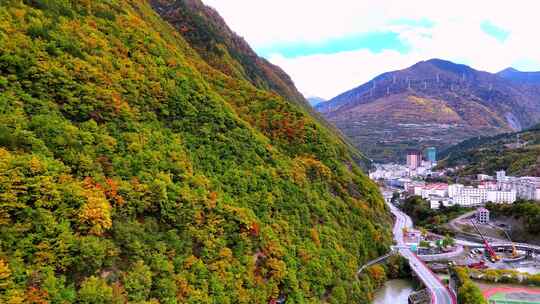 航拍四川阿坝州黑水县县城黑水河